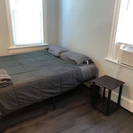 Private 2-Bedroom With Free Parking And Direct Bus To Nyc Manhattan Only 2 Blocks Away Linden Zewnętrze zdjęcie